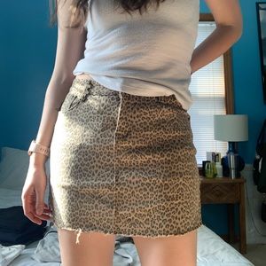 Leopard print mini skort